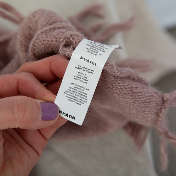 Prana Size Medium sweater, dusty pink with fringes - Picture 11 of 12